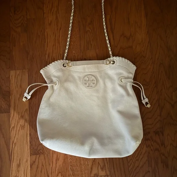 Tory Burch White Shoulder Bag with Chain-Link Strap - Picture 2 of 6